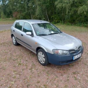 Nissan Almera